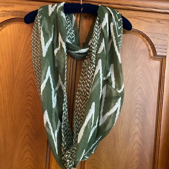 Manhattan Scarf Company Accessories - Olive Green Infinity Scarf 31 X 34 Manhattan Scarf Company Lightweight
